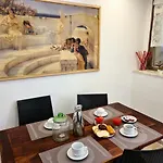 לינה וארוחת בוקר Al Mare