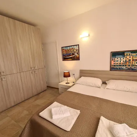 Oda ve Kahvaltı Al Mare Lido di Camaiore