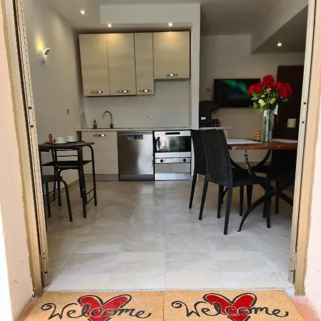 Oda ve Kahvaltı Al Mare 3*