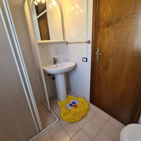 Al Mare Bed & Breakfast *