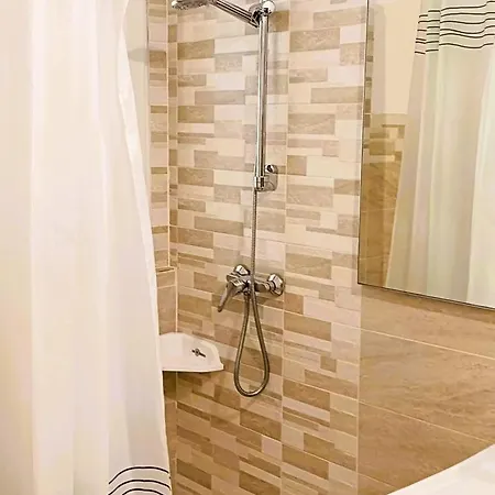 Al Mare Bed & Breakfast Lido di Camaiore